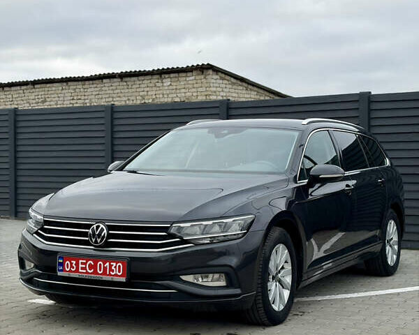 Коричневий Фольксваген Пассат, об'ємом двигуна 2 л та пробігом 205 тис. км за 17999 $, фото 1 на Automoto.ua