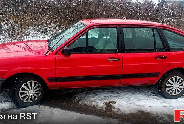 Червоний Фольксваген Пассат, об'ємом двигуна 1.6 л та пробігом 294 тис. км за 1200 $, фото 1 на Automoto.ua