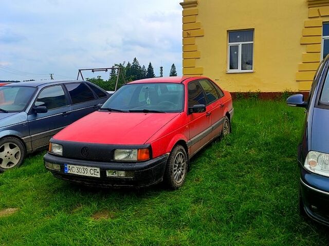 Червоний Фольксваген Пассат, об'ємом двигуна 1.8 л та пробігом 244 тис. км за 1300 $, фото 1 на Automoto.ua