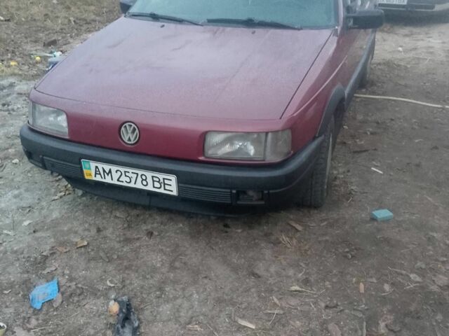 Красный Фольксваген Пассат, объемом двигателя 1.8 л и пробегом 530 тыс. км за 1500 $, фото 1 на Automoto.ua