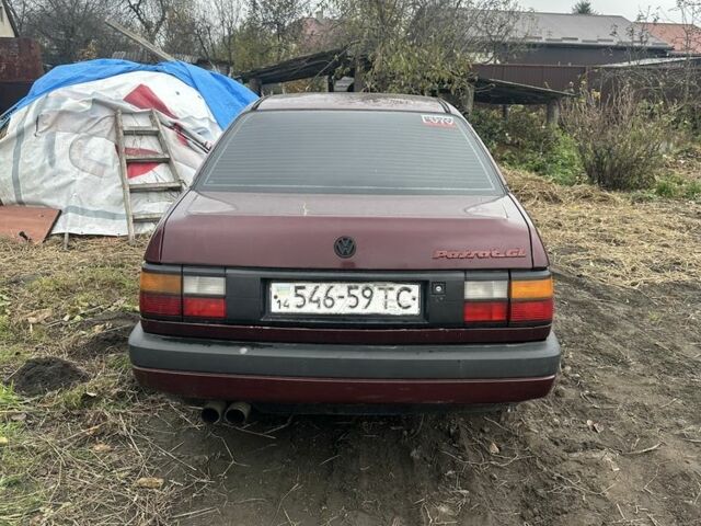 Красный Фольксваген Пассат, объемом двигателя 1.8 л и пробегом 330 тыс. км за 1000 $, фото 1 на Automoto.ua