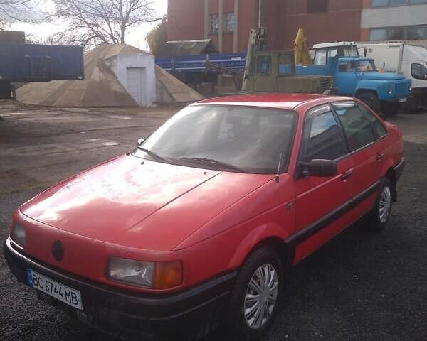 Червоний Фольксваген Пассат, об'ємом двигуна 1.78 л та пробігом 111 тис. км за 2100 $, фото 1 на Automoto.ua