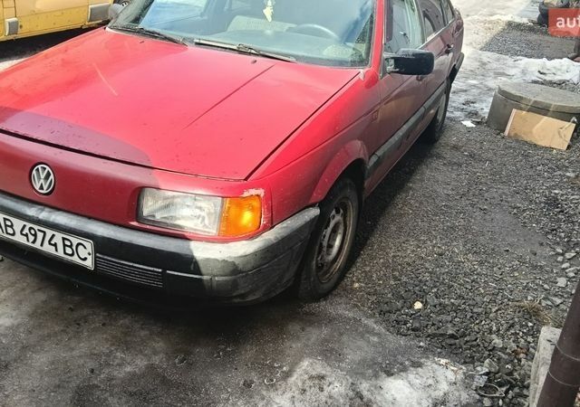 Червоний Фольксваген Пассат, об'ємом двигуна 1.9 л та пробігом 250 тис. км за 1300 $, фото 1 на Automoto.ua