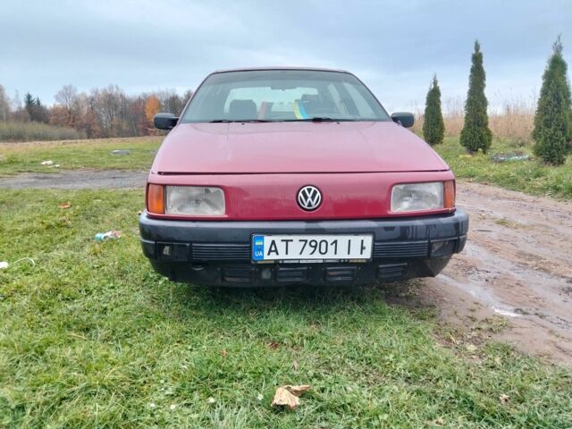 Красный Фольксваген Пассат, объемом двигателя 1.8 л и пробегом 500 тыс. км за 950 $, фото 1 на Automoto.ua