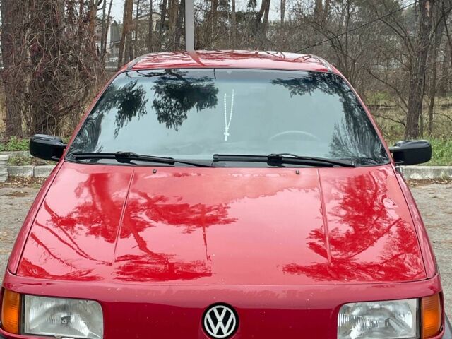 Красный Фольксваген Пассат, объемом двигателя 2 л и пробегом 20 тыс. км за 1800 $, фото 1 на Automoto.ua