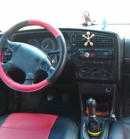 Красный Фольксваген Пассат, объемом двигателя 1.99 л и пробегом 350 тыс. км за 1416 $, фото 1 на Automoto.ua