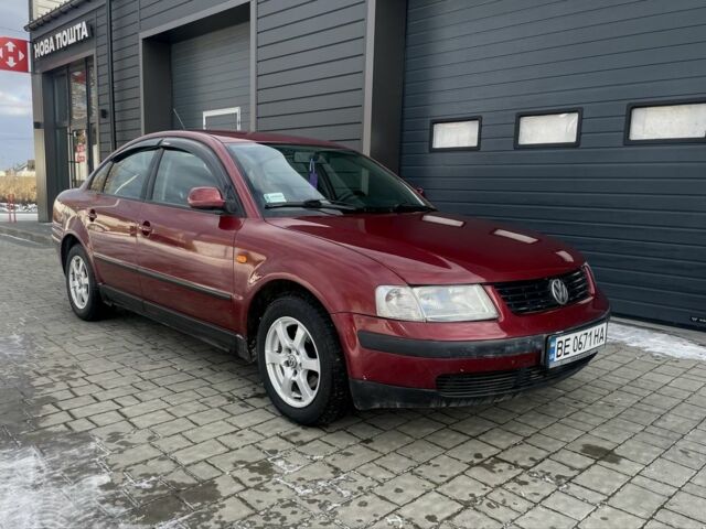 Червоний Фольксваген Пассат, об'ємом двигуна 1.8 л та пробігом 400 тис. км за 3890 $, фото 1 на Automoto.ua