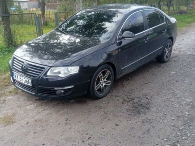 Красный Фольксваген Пассат, объемом двигателя 2 л и пробегом 350 тыс. км за 2100 $, фото 1 на Automoto.ua