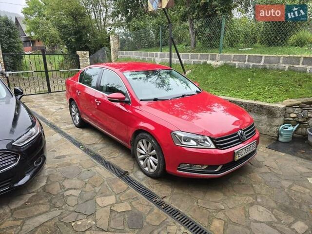 Красный Фольксваген Пассат, объемом двигателя 1.97 л и пробегом 273 тыс. км за 10900 $, фото 1 на Automoto.ua