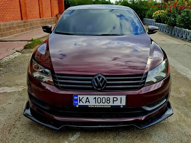 Красный Фольксваген Пассат, объемом двигателя 2.5 л и пробегом 235 тыс. км за 11000 $, фото 1 на Automoto.ua