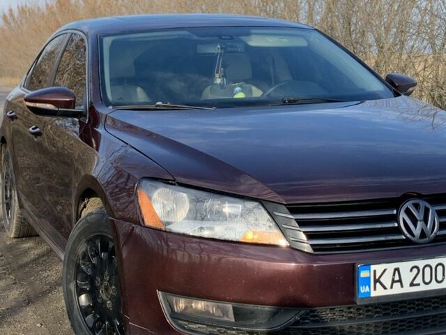 Червоний Фольксваген Пассат, об'ємом двигуна 2.5 л та пробігом 281 тис. км за 8100 $, фото 1 на Automoto.ua