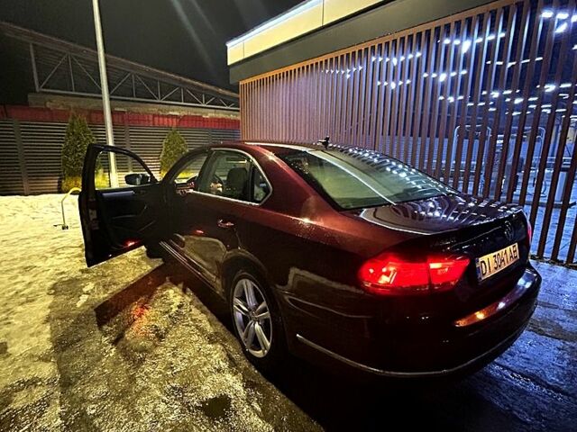 Красный Фольксваген Пассат, объемом двигателя 2 л и пробегом 16600 тыс. км за 11699 $, фото 1 на Automoto.ua