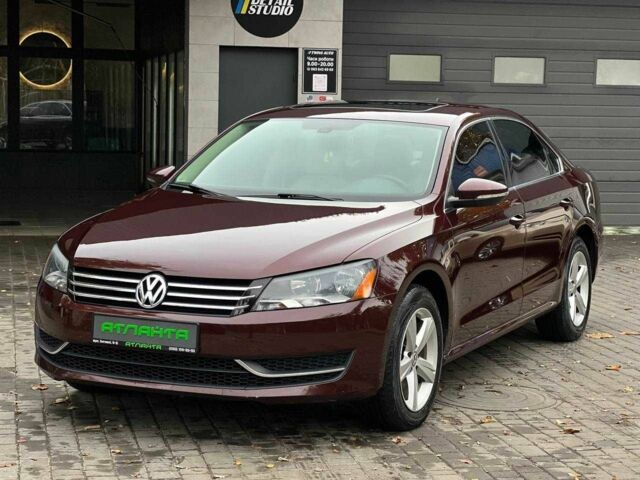 Красный Фольксваген Пассат, объемом двигателя 2.5 л и пробегом 70 тыс. км за 9900 $, фото 1 на Automoto.ua