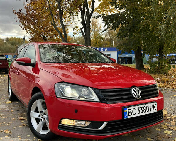 Фольксваген Пассат 2013 в Львове на Automoto.ua Красный Фольксваген Пассат, объемом двигателя 1.4 л и пробегом 268 тыс. км за 8200 $, фото 1 на Automoto.ua