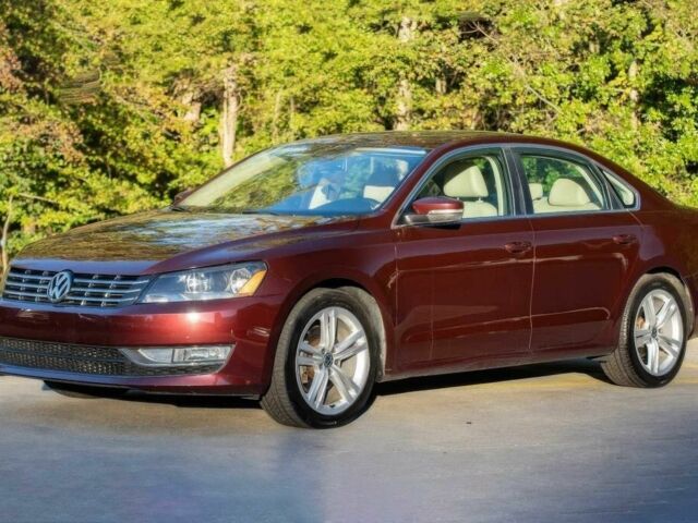 Красный Фольксваген Пассат, объемом двигателя 3.6 л и пробегом 88 тыс. км за 2800 $, фото 1 на Automoto.ua