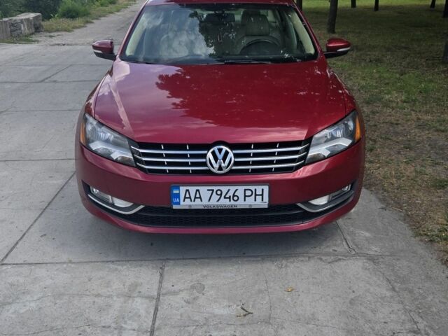 Красный Фольксваген Пассат, объемом двигателя 1.8 л и пробегом 175 тыс. км за 9000 $, фото 1 на Automoto.ua