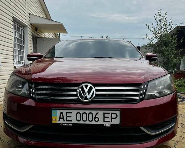 Красный Фольксваген Пассат, объемом двигателя 1.8 л и пробегом 219 тыс. км за 9800 $, фото 1 на Automoto.ua