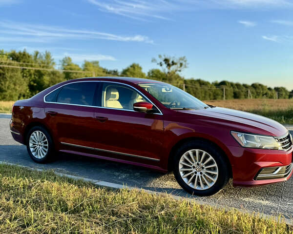 Красный Фольксваген Пассат, объемом двигателя 1.8 л и пробегом 140 тыс. км за 12750 $, фото 1 на Automoto.ua