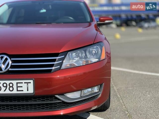 Красный Фольксваген Пассат, объемом двигателя 1.8 л и пробегом 162 тыс. км за 11200 $, фото 1 на Automoto.ua