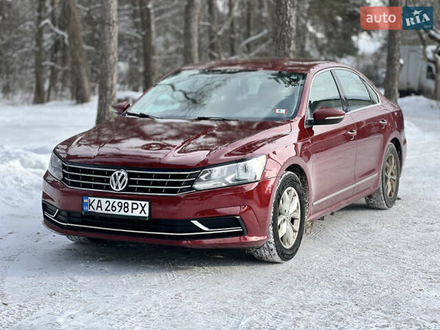 Красный Фольксваген Пассат, объемом двигателя 1.8 л и пробегом 200 тыс. км за 13000 $, фото 1 на Automoto.ua