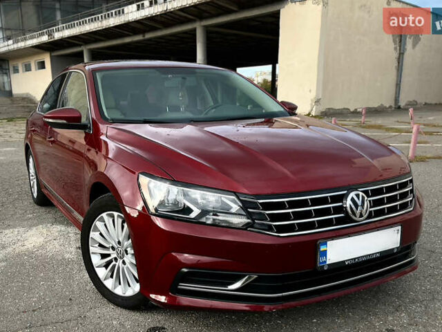 Красный Фольксваген Пассат, объемом двигателя 1.8 л и пробегом 121 тыс. км за 14000 $, фото 1 на Automoto.ua