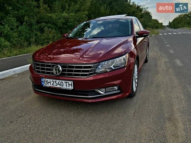 Красный Фольксваген Пассат, объемом двигателя 1.8 л и пробегом 190 тыс. км за 12500 $, фото 1 на Automoto.ua