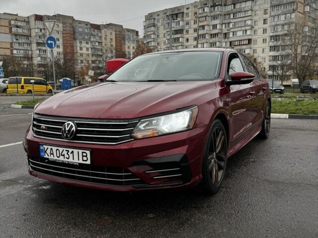 Красный Фольксваген Пассат, объемом двигателя 1.8 л и пробегом 190 тыс. км за 12000 $, фото 1 на Automoto.ua