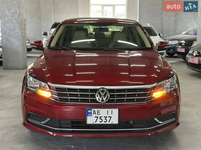 Красный Фольксваген Пассат, объемом двигателя 1.98 л и пробегом 109 тыс. км за 14299 $, фото 1 на Automoto.ua