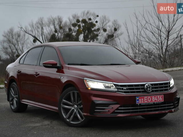 Красный Фольксваген Пассат, объемом двигателя 2 л и пробегом 144 тыс. км за 12999 $, фото 1 на Automoto.ua