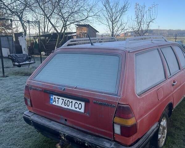 Красный Фольксваген Пассат, объемом двигателя 1.6 л и пробегом 300 тыс. км за 1000 $, фото 1 на Automoto.ua