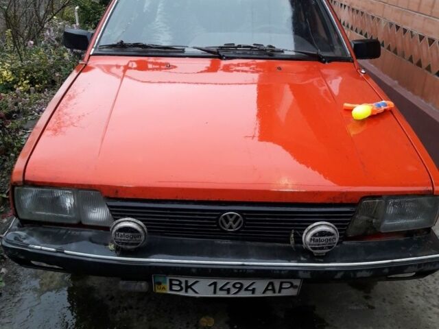 Красный Фольксваген Пассат, объемом двигателя 1.6 л и пробегом 127 тыс. км за 1400 $, фото 1 на Automoto.ua