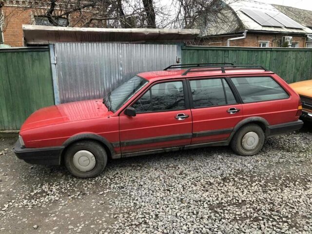 Червоний Фольксваген Пассат, об'ємом двигуна 1.8 л та пробігом 190 тис. км за 1600 $, фото 1 на Automoto.ua