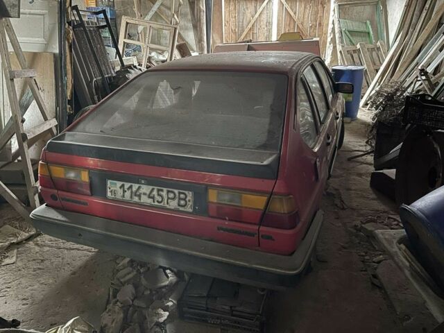 Красный Фольксваген Пассат, объемом двигателя 1.8 л и пробегом 3 тыс. км за 300 $, фото 1 на Automoto.ua