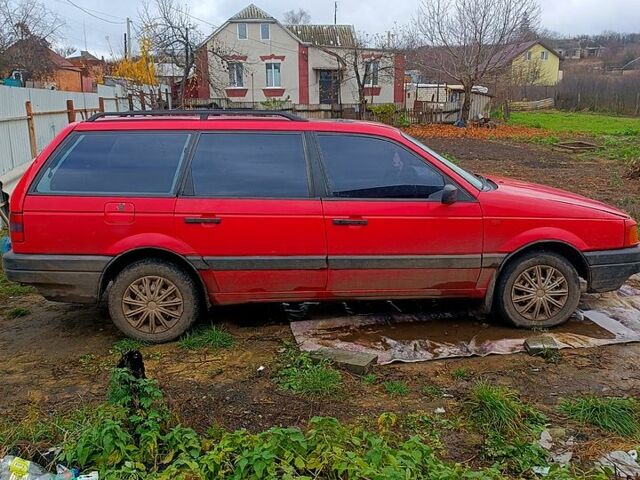Червоний Фольксваген Пассат, об'ємом двигуна 1.8 л та пробігом 340 тис. км за 1800 $, фото 1 на Automoto.ua