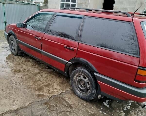 Красный Фольксваген Пассат, объемом двигателя 2 л и пробегом 440 тыс. км за 1900 $, фото 1 на Automoto.ua