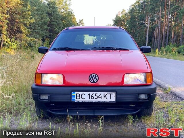 Червоний Фольксваген Пассат, об'ємом двигуна 2 л та пробігом 350 тис. км за 3150 $, фото 1 на Automoto.ua