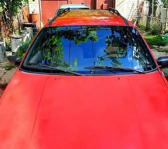 Красный Фольксваген Пассат, объемом двигателя 1.8 л и пробегом 0 тыс. км за 790 $, фото 1 на Automoto.ua