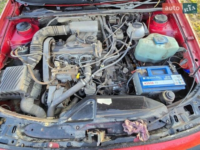 Червоний Фольксваген Пассат, об'ємом двигуна 1.9 л та пробігом 100 тис. км за 2800 $, фото 1 на Automoto.ua