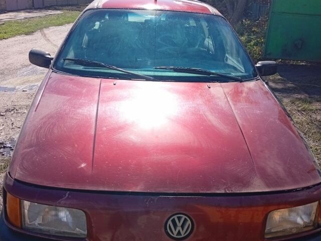 Красный Фольксваген Пассат, объемом двигателя 0 л и пробегом 200 тыс. км за 1800 $, фото 1 на Automoto.ua