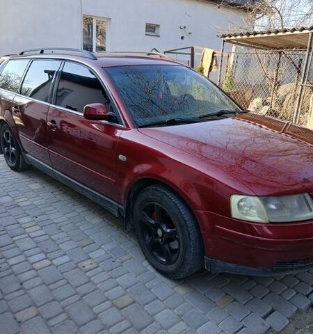 Красный Фольксваген Пассат, объемом двигателя 1.9 л и пробегом 463 тыс. км за 2700 $, фото 1 на Automoto.ua