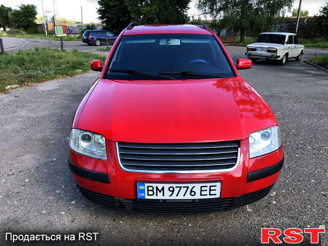 Красный Фольксваген Пассат, объемом двигателя 1.9 л и пробегом 300 тыс. км за 3400 $, фото 1 на Automoto.ua