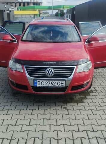 Красный Фольксваген Пассат, объемом двигателя 1.97 л и пробегом 250 тыс. км за 6800 $, фото 1 на Automoto.ua