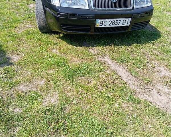 Красный Фольксваген Пассат, объемом двигателя 1.4 л и пробегом 266 тыс. км за 6700 $, фото 1 на Automoto.ua