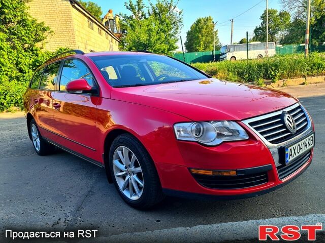 Красный Фольксваген Пассат, объемом двигателя 1.8 л и пробегом 211 тыс. км за 6800 $, фото 1 на Automoto.ua