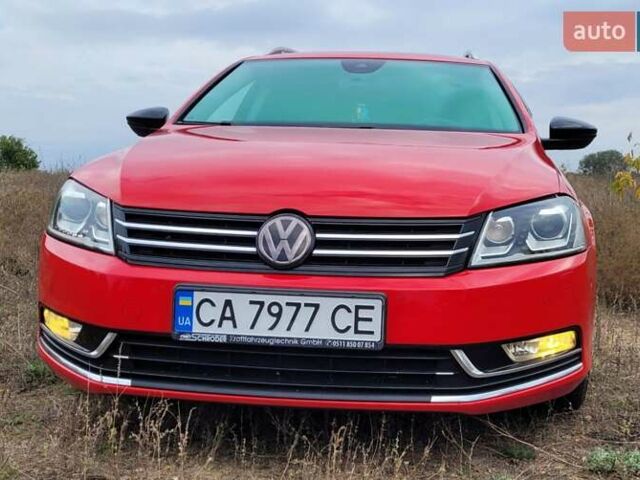 Червоний Фольксваген Пассат, об'ємом двигуна 1.97 л та пробігом 207 тис. км за 12000 $, фото 1 на Automoto.ua