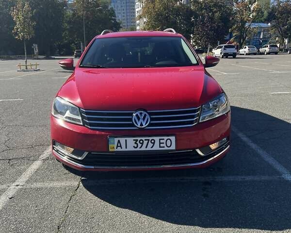 Красный Фольксваген Пассат, объемом двигателя 1.4 л и пробегом 258 тыс. км за 7800 $, фото 1 на Automoto.ua