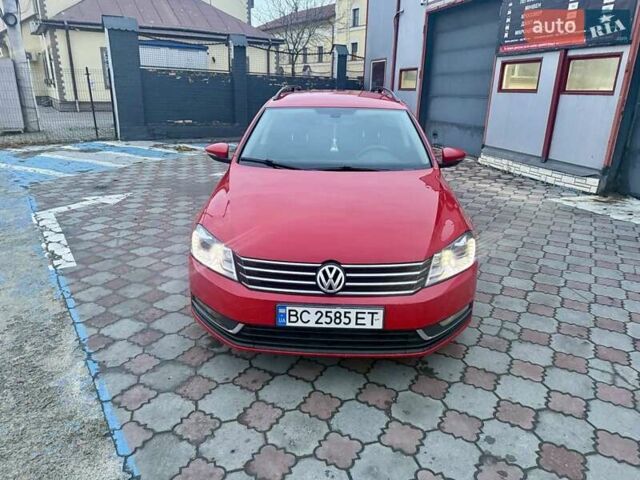 Красный Фольксваген Пассат, объемом двигателя 2 л и пробегом 275 тыс. км за 8555 $, фото 1 на Automoto.ua