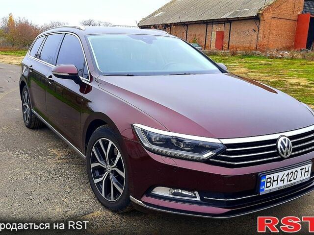Красный Фольксваген Пассат, объемом двигателя 2 л и пробегом 235 тыс. км за 14500 $, фото 1 на Automoto.ua