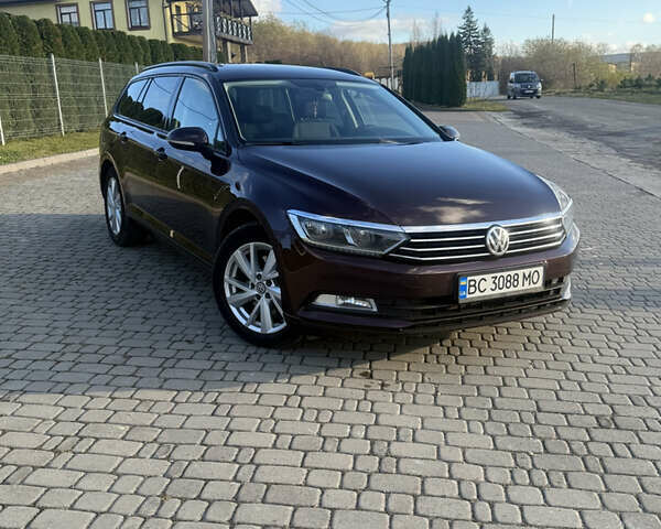 Красный Фольксваген Пассат, объемом двигателя 1.97 л и пробегом 301 тыс. км за 14800 $, фото 1 на Automoto.ua