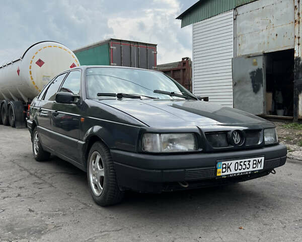 Фольксваген Пассат, объемом двигателя 1.8 л и пробегом 280 тыс. км за 2200 $, фото 1 на Automoto.ua